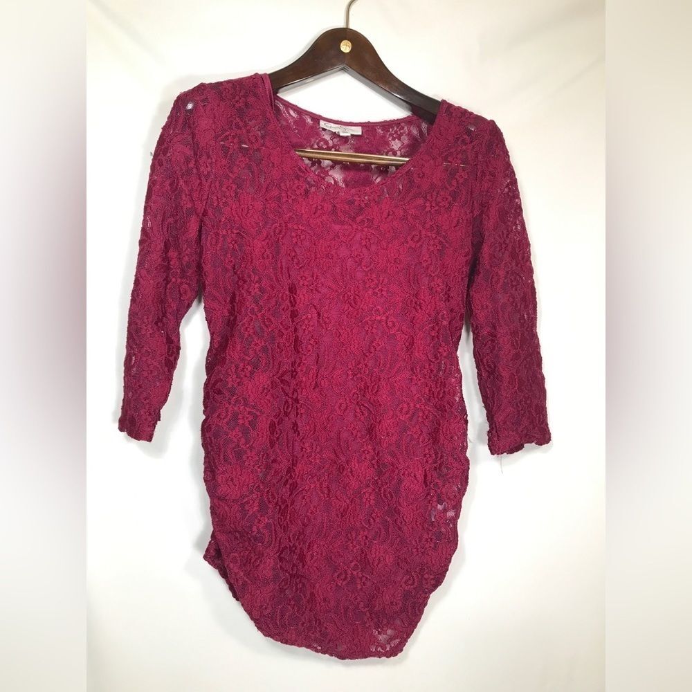 Jessica Simpson Maternity Size Medium Red Lace Top 3/4 Sleeves Tank Line…